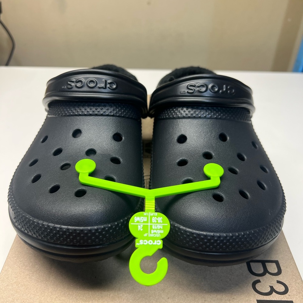 CROCS Adult Classic Clog M6/W8